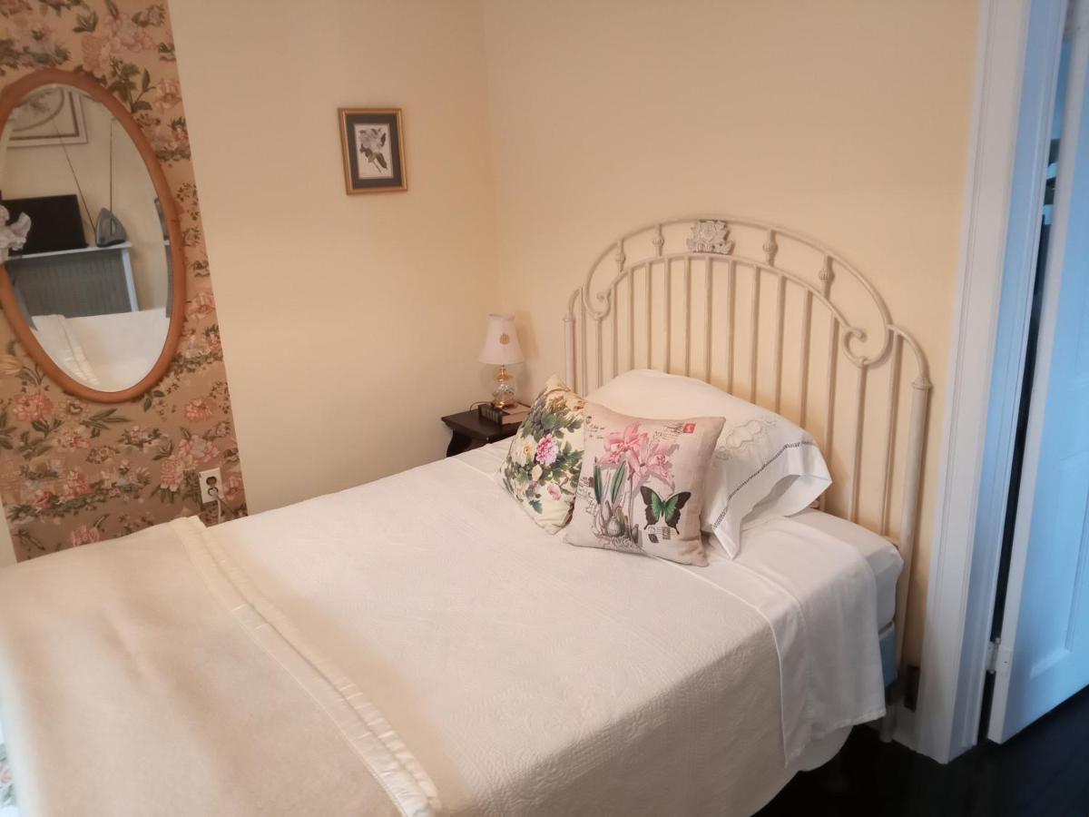 The Guest House At The Regina House Tea Room Moosic Εξωτερικό φωτογραφία